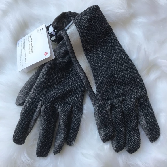 lululemon run with me gloves